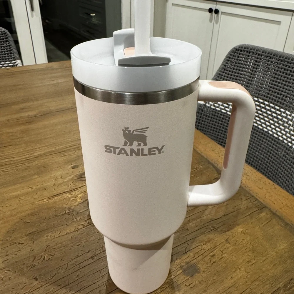 Pink Stanley Tumblers - Picture 5 of 10